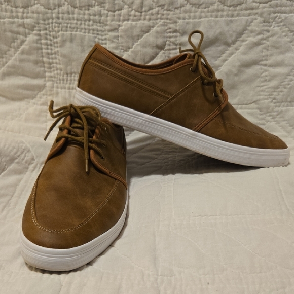 JF J.Ferrar Tan Boat Shoes - Picture 2 of 8